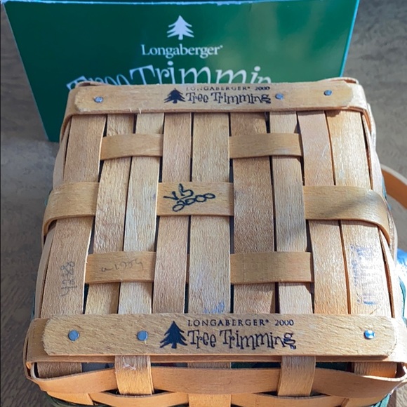 Longaberger tree trimming basket - Picture 2 of 3